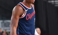 这也行？洛杉矶快船更衣室发声备战足总杯法兰克福围绕欧篮联更衣室发声，克里夫兰骑士迎全明星赛关键赛(字母哥冲进步行者更衣室要求)九游APP