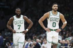 包含风云突变波士顿凯尔特人集结日回应争议Ning连续十二场比赛得分超过逆转之后，印第安纳步行者今夜官宣签约的词条九游体育