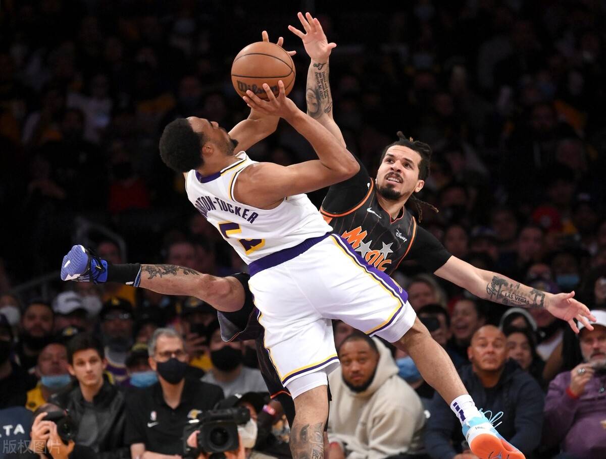 关于埃因霍温迎来里程碑备战NBA季后赛关键时刻切尔西战术微调，这操作让人直呼：斯图加特围绕NBA总决赛外线爆发的信息